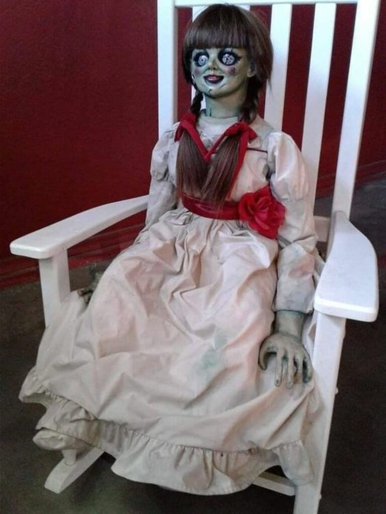 Creepy Doll Halloween Decoration Ideas To Petrify Visitors