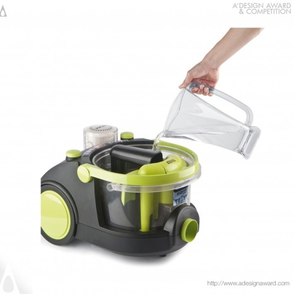 Arnica Bora is a vacuum cleaner with water filter inside Homecrux