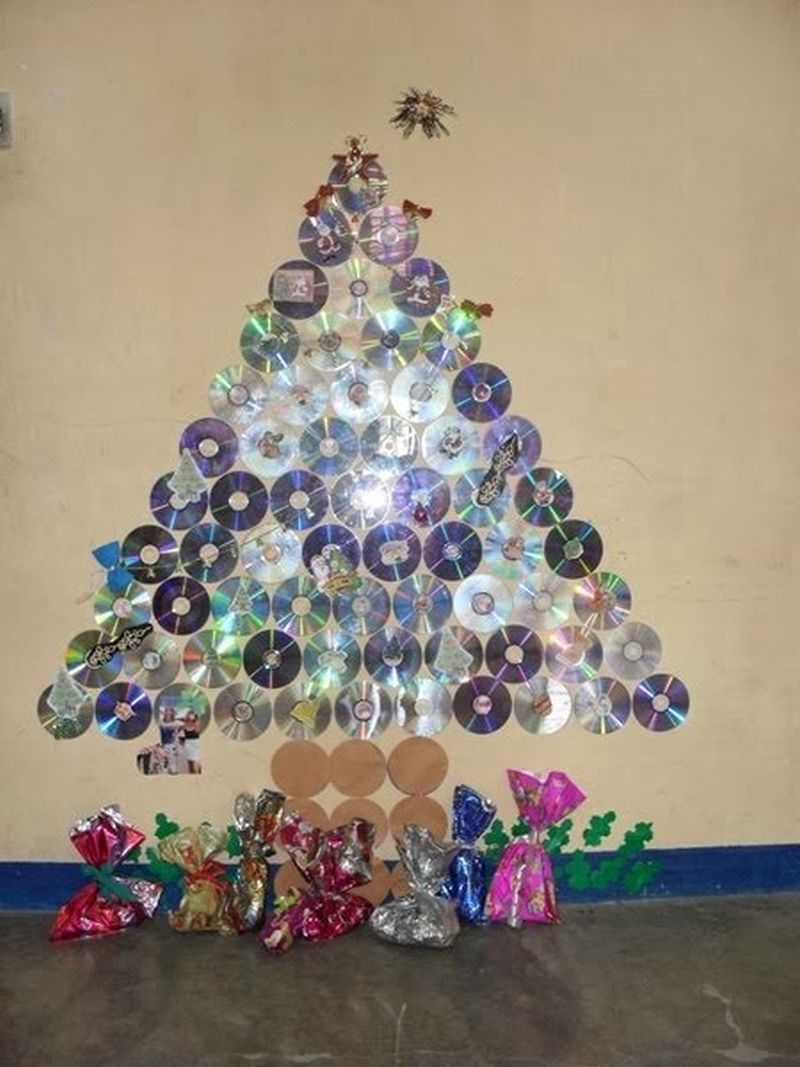 wall hanging alternative christmas tree made from cds