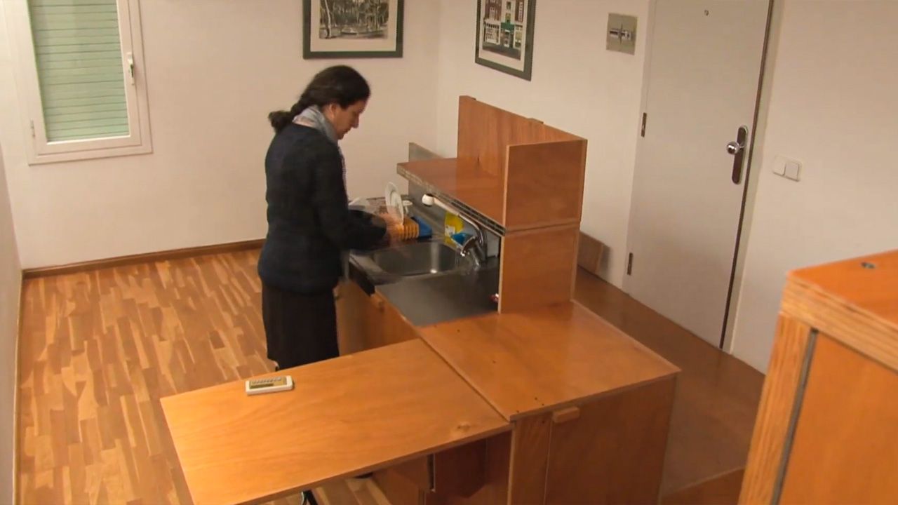 ‘House in a Suitcase’ Promotes Micro Dwelling