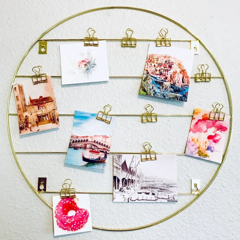 Round Wall Grid Gold Photo Display 