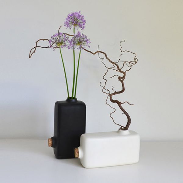 Reversed Vase by Paul Menand