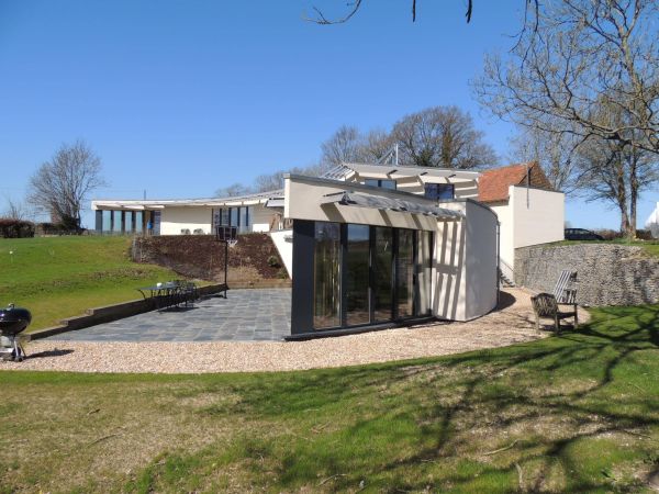 Ecotecture Curly House