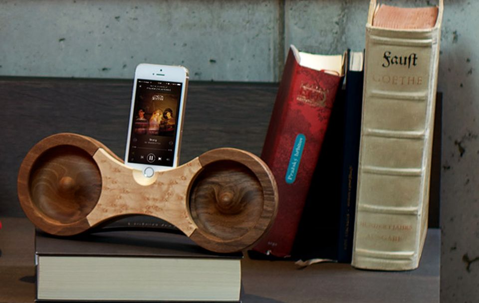 Eight Accoustic IPhone Amplifier