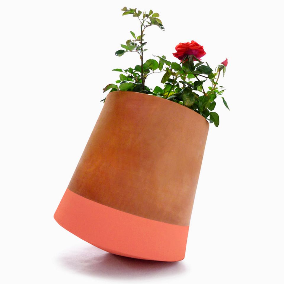 Rolling Flower Pot by Studio BAG Disseny