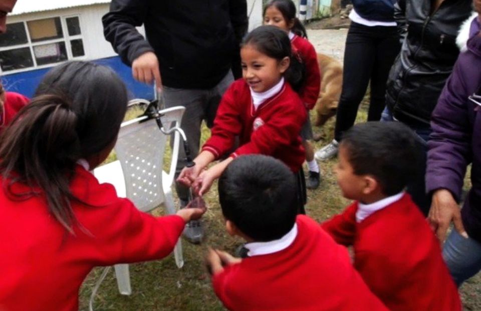 Calientamigos- Safe Agua Colombia