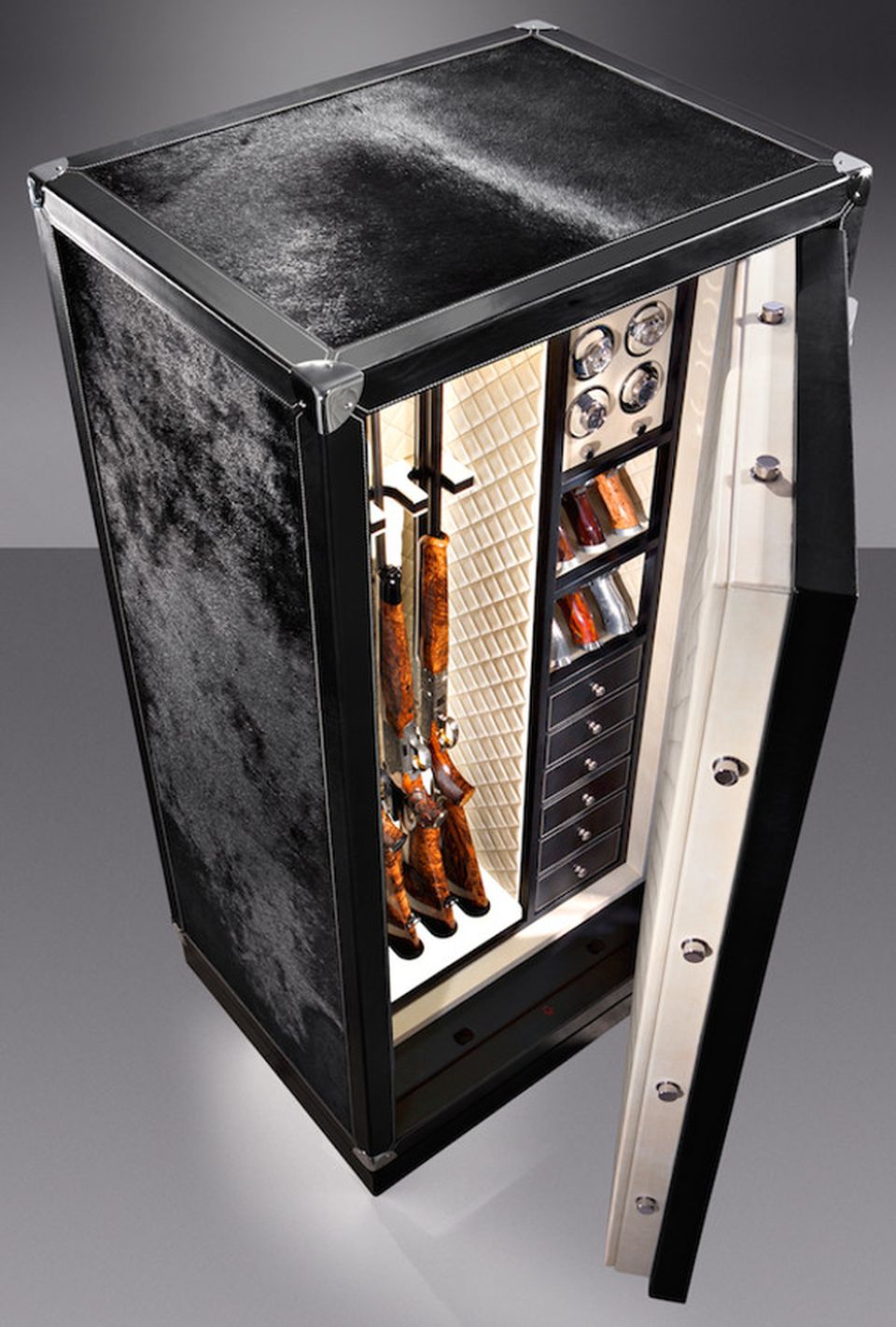 Evander Broekman's Collection of Luxury Safes