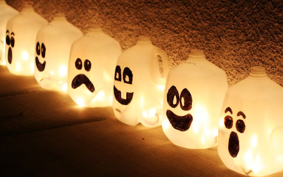 DIY Halloween Luminaries