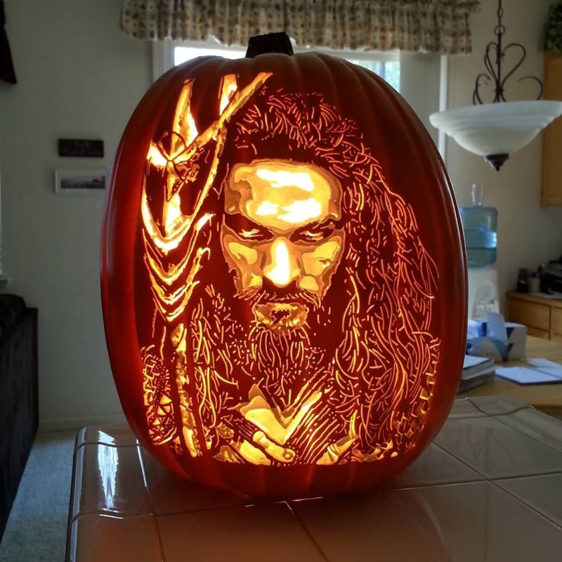 Jason Mamoa pumpkin art by Alex Ver of The Pumpkin Geek