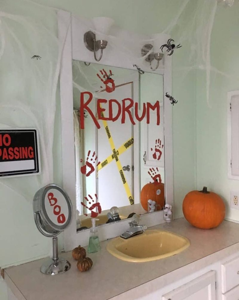 10 Spooky Halloween Bathroom Decorating Ideas for 2020