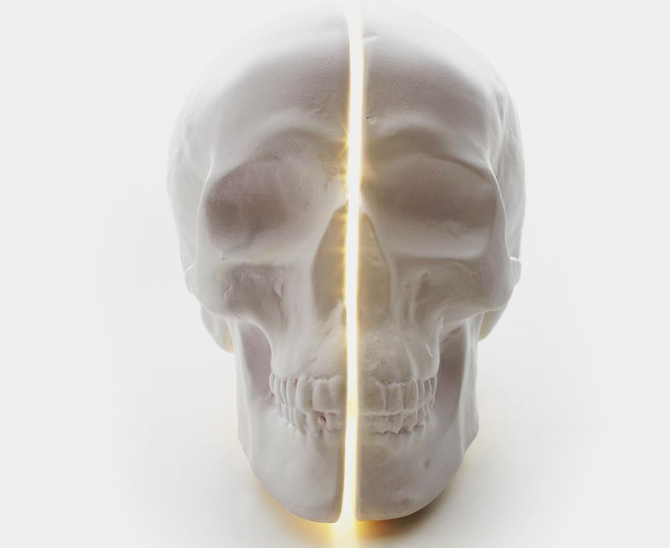 Yorick Skull Table Lamp