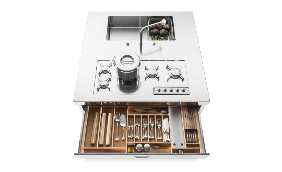 Alpes Inox’s Stainless Steel Kitchen Modules