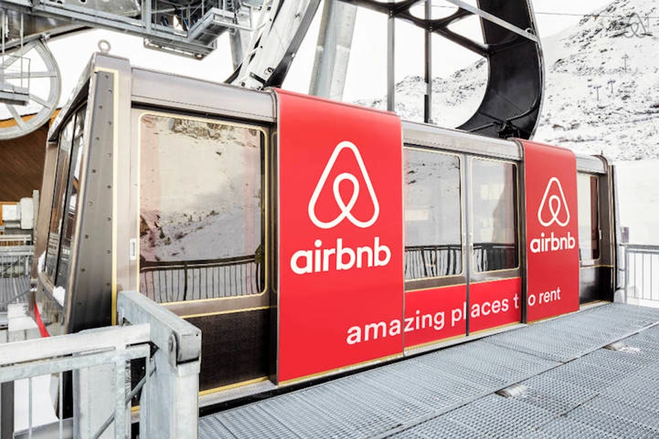 Cable car at Courchevel ski resort by Airbnb