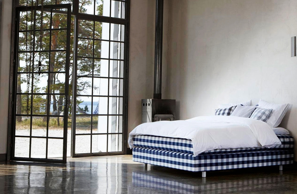 Hastens Auroria Continental-style Bed