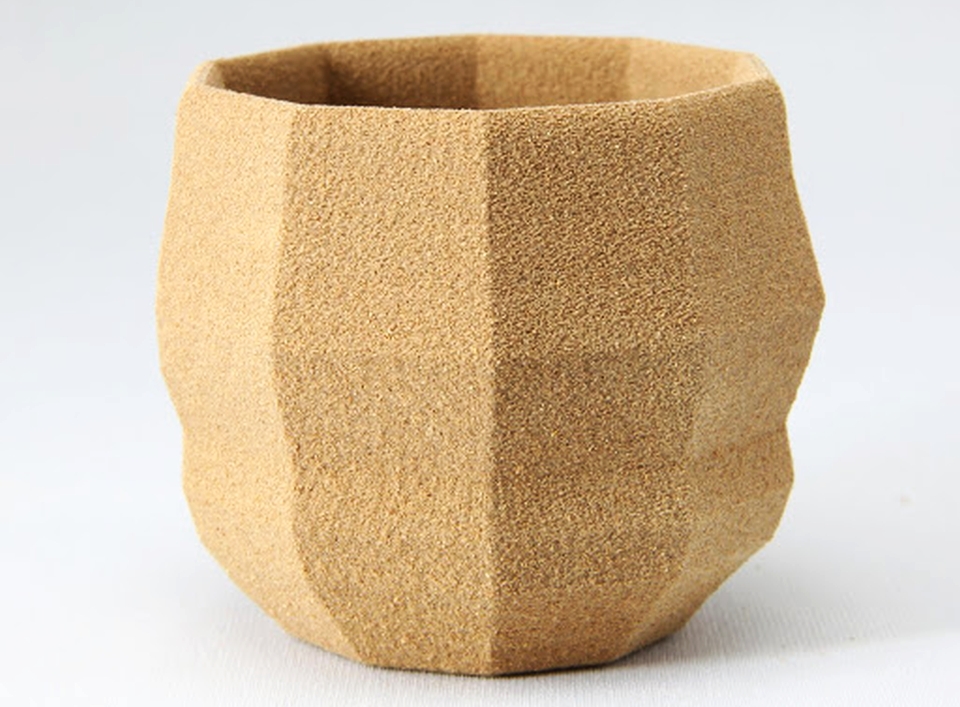 Rinkak’s wood-like 3D printed beverage containers