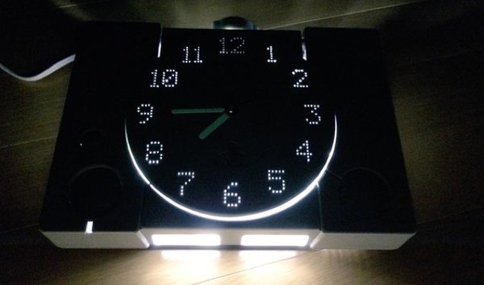 First generation Playstation turned into luminous clock