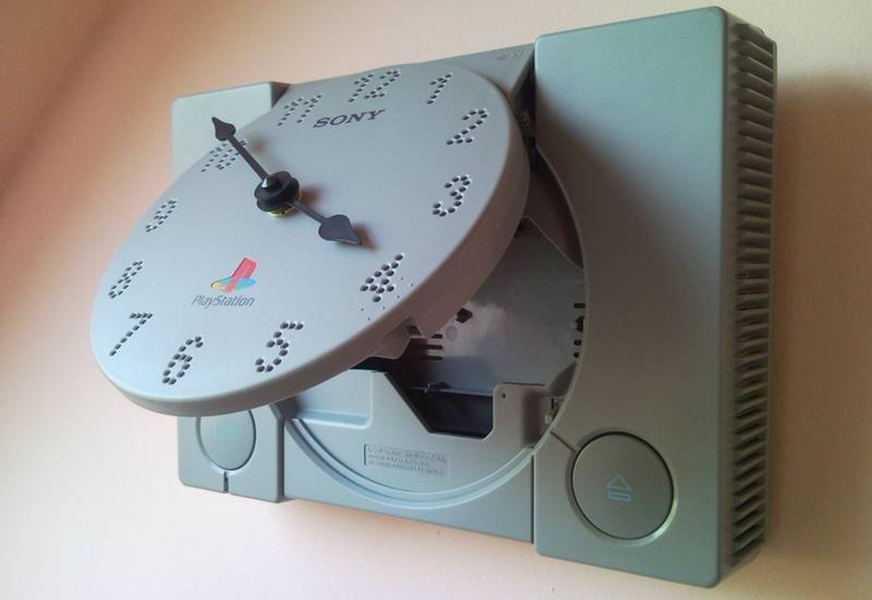 First generation Playstation turned into luminous clock