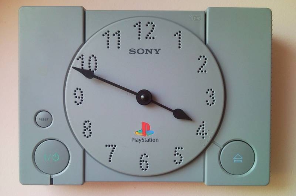 First generation Playstation turned into luminous clock