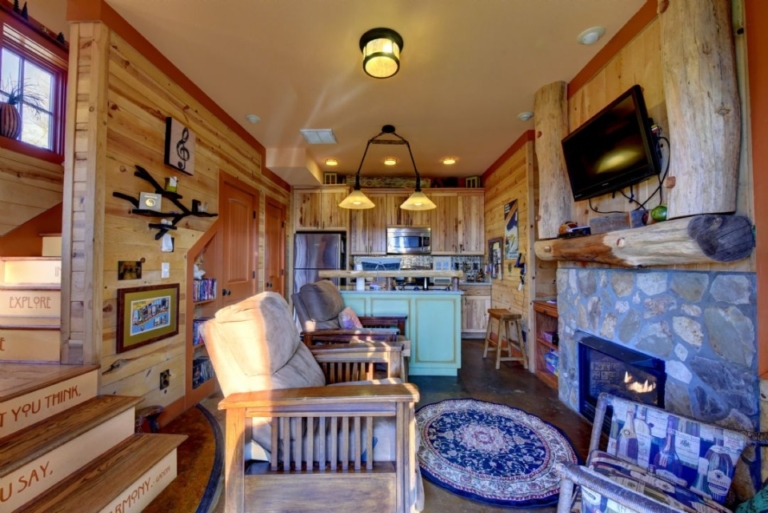 Hobbit House Evokes Spirit of Shire With its Stone Turret