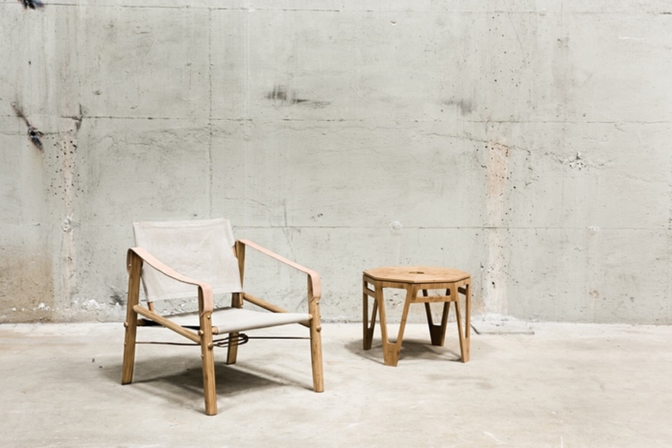 Nomad Chair is the interpretation of Roorkhee Chair or Safari Chair