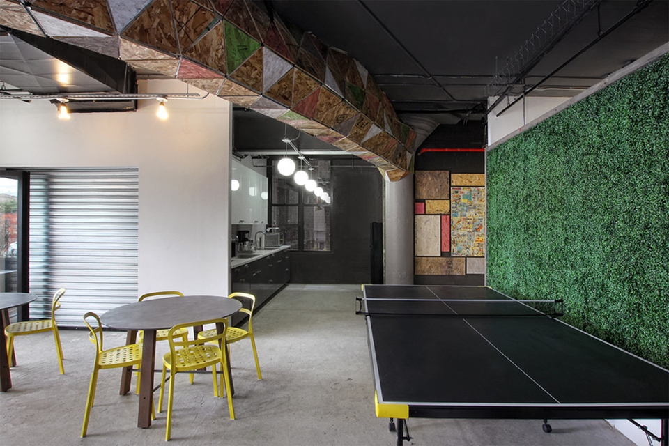 Brooklyn factory into chic co-working office by STUDIOSC