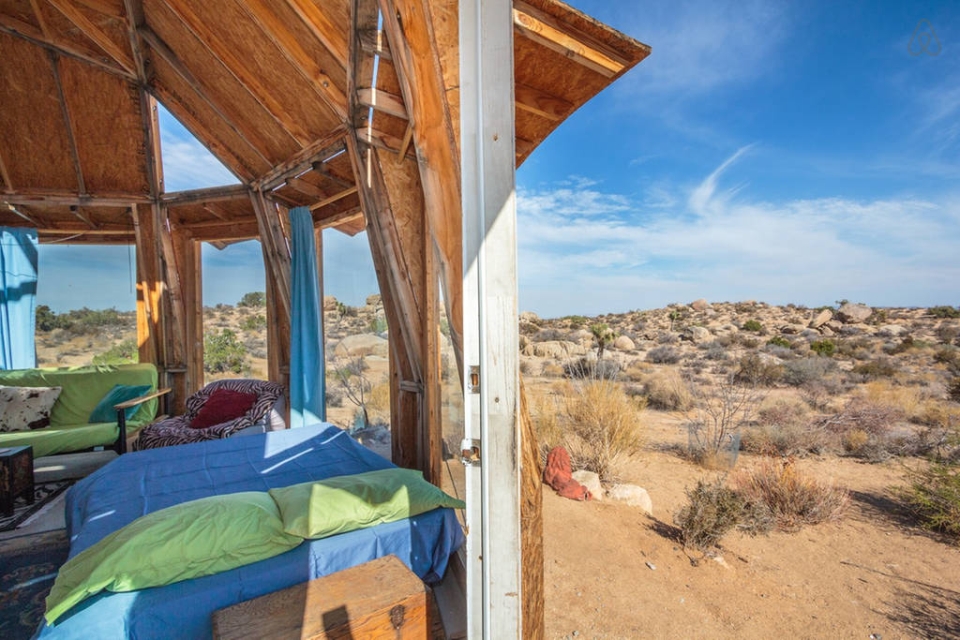 Dragonfly Desert Retreat