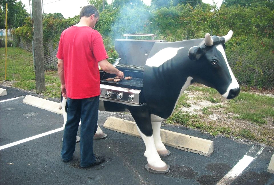 Cow-shaped BBQ Grill