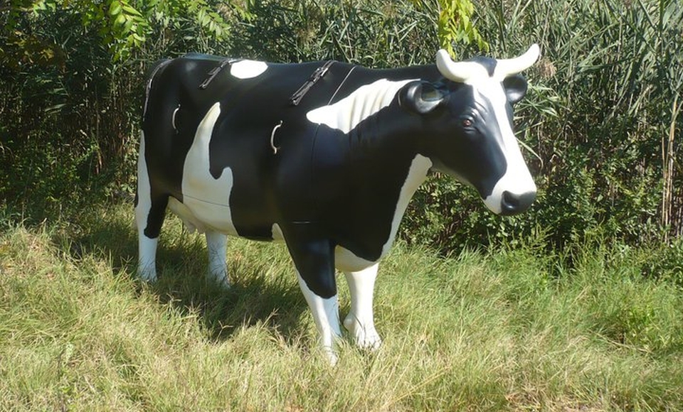 Cow-shaped BBQ Grill