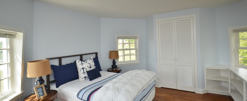 Guest bedroom on the second floor