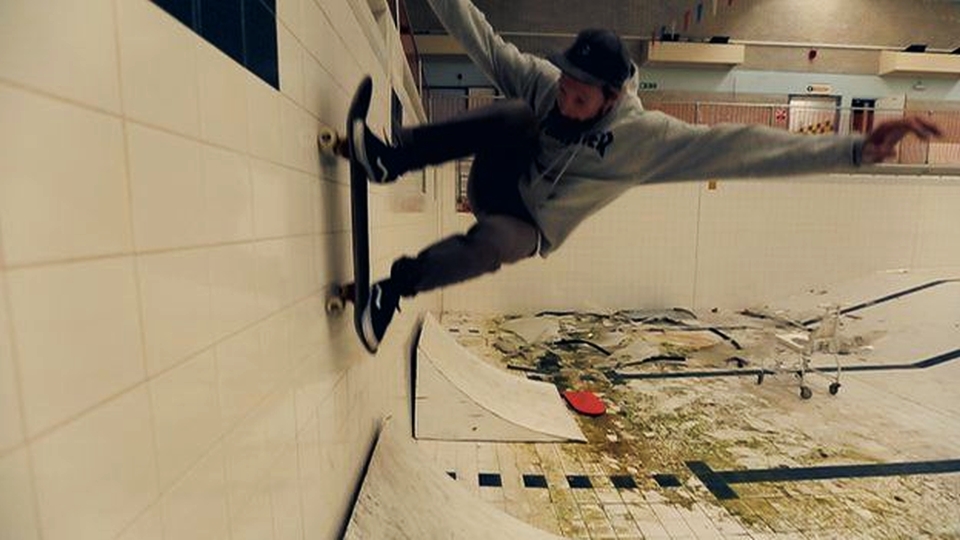 Bristol swimming pool turned into indoor skatepark