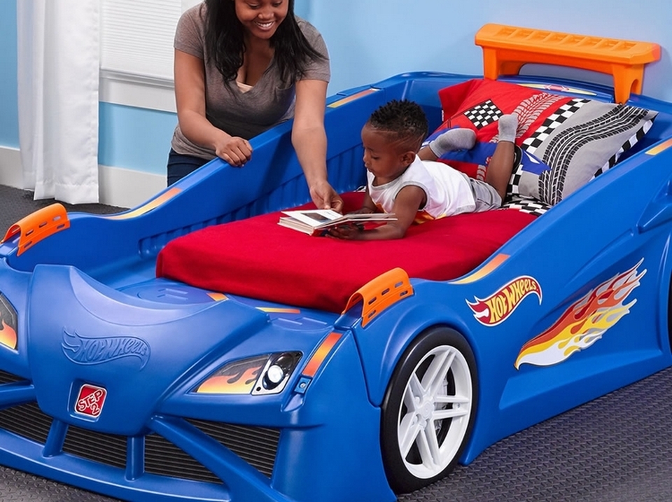 Hot Wheels Toddler to Twin Race Car Bed