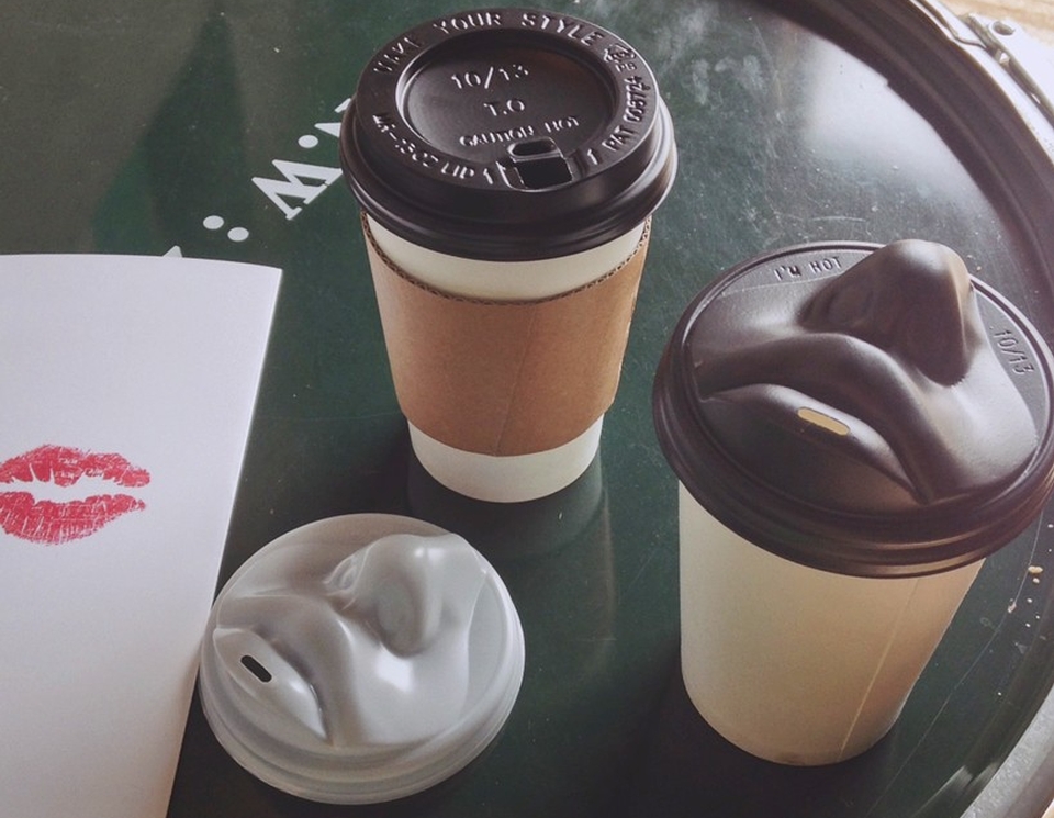 Human Face-shaped Coffee Lid by Jang Woo-Seok