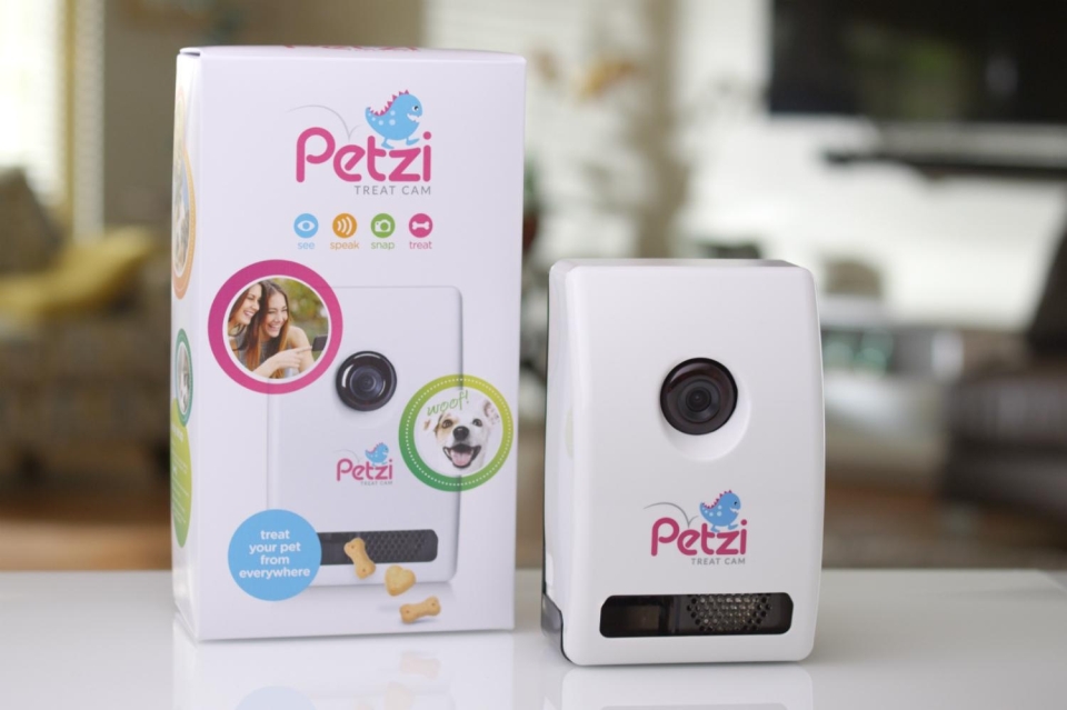 Petzi Treat Cam