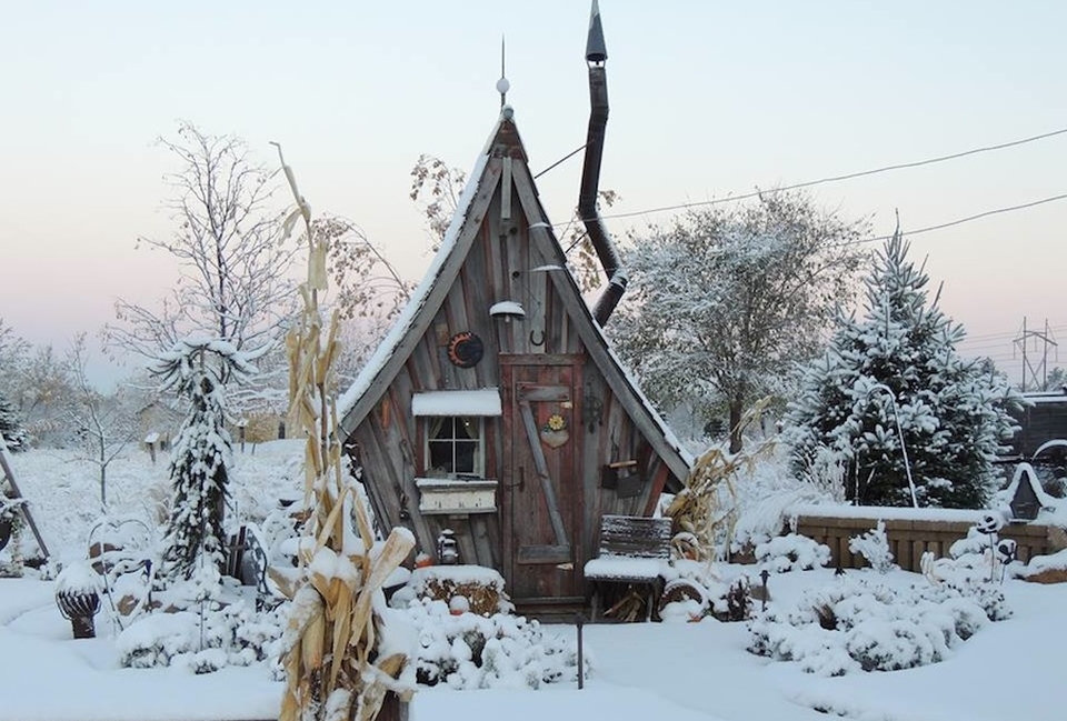 Rustic Way Cottages by Dan Pauly