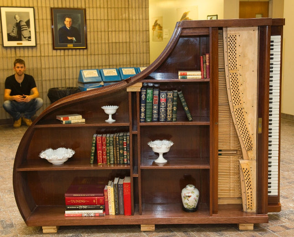 Piano Bookshelf 