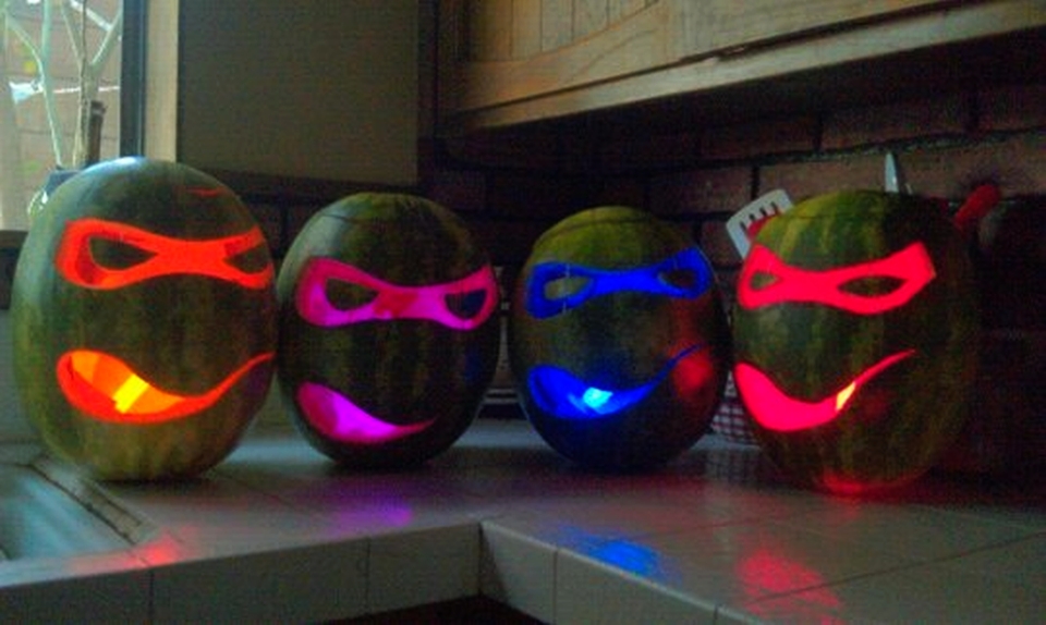 Glowing ninja turtles