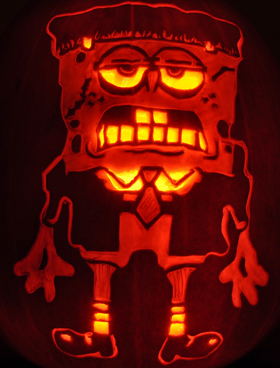 20 fascinating jack-o-lanterns light up Halloween 2015