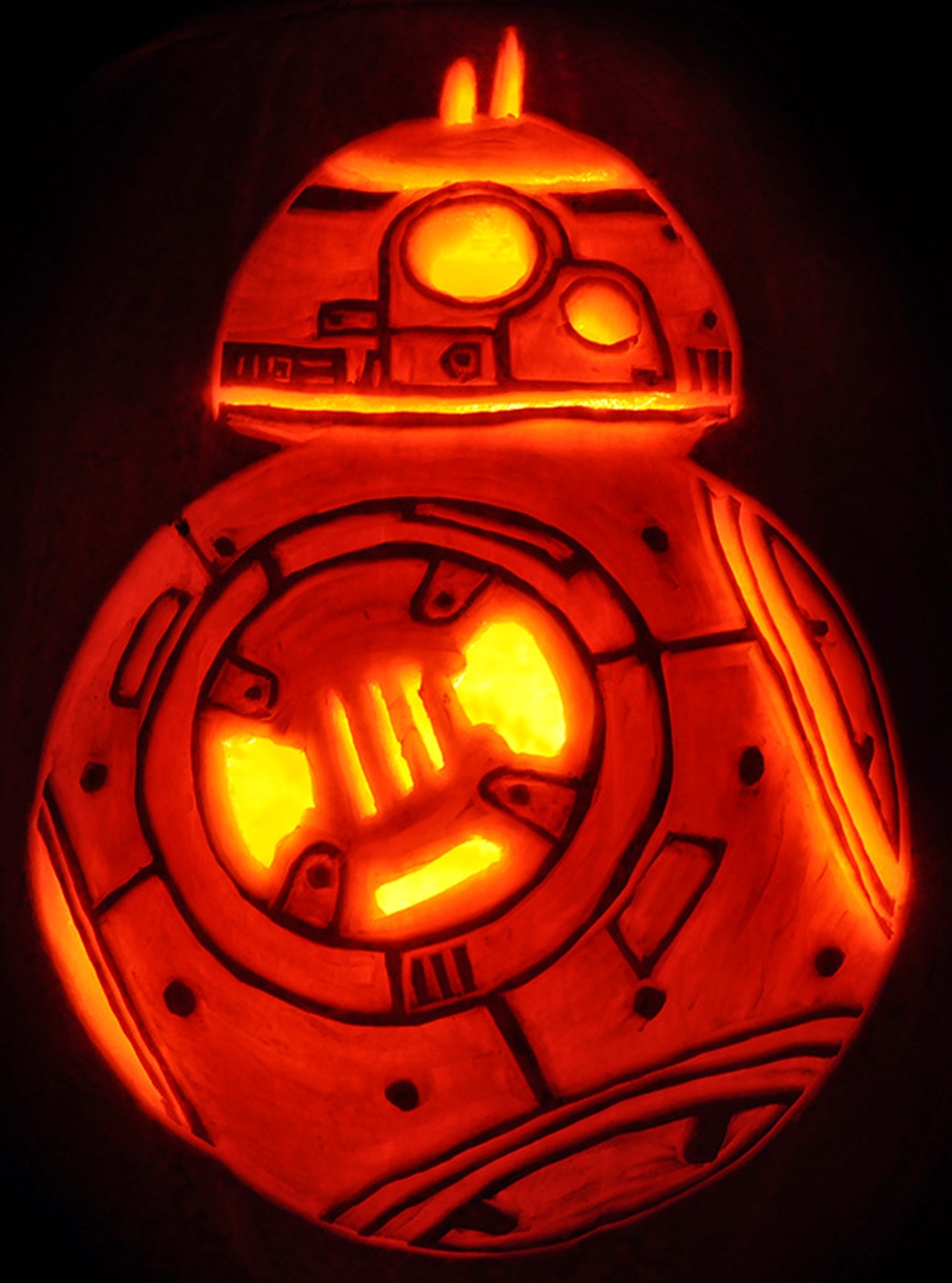 20 fascinating jack-o-lanterns light up Halloween 2015