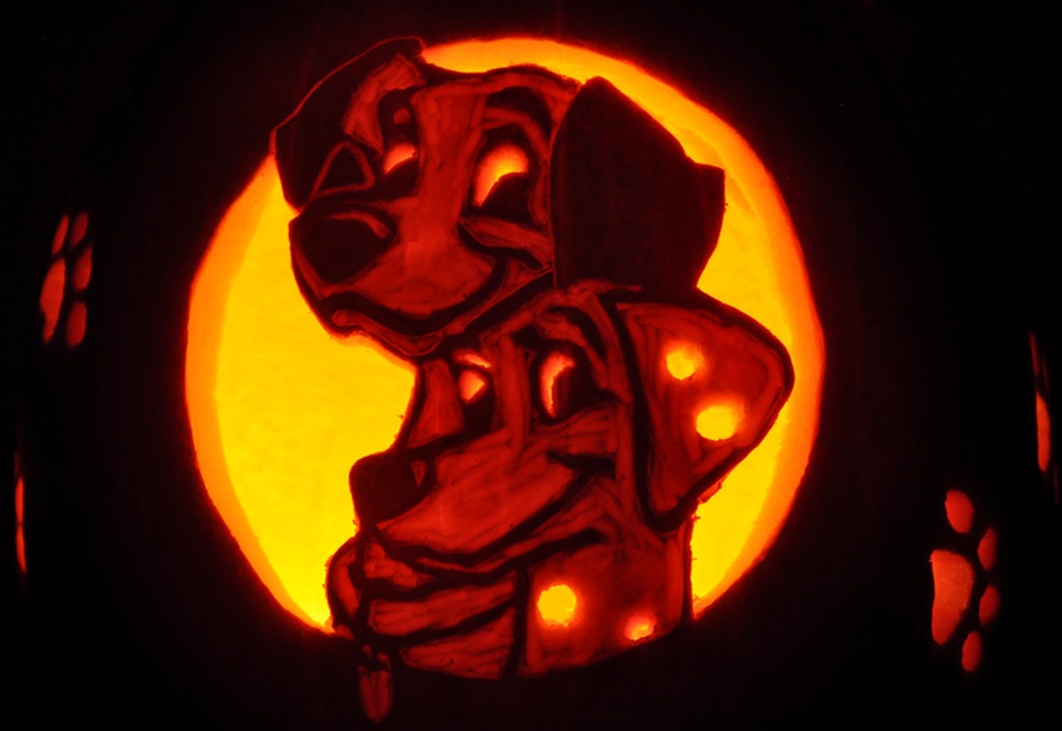 20 fascinating jack-o-lanterns light up Halloween 2015