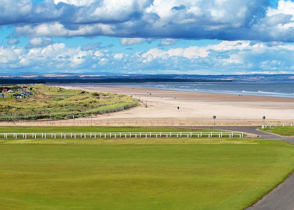 Luxury house overlooking St Andrews Old Course