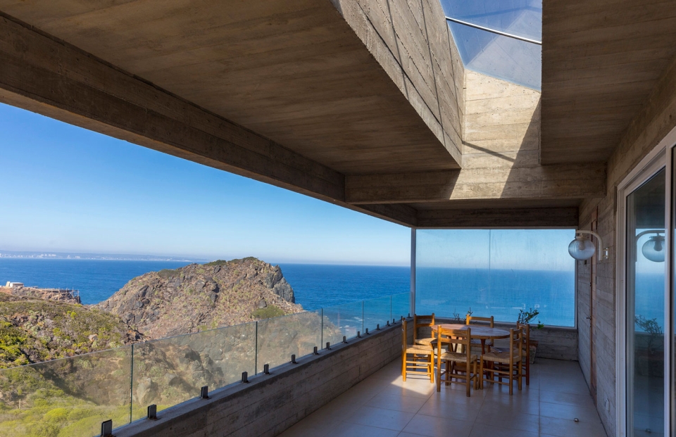 Mirador House by Gubbins Arquitectos