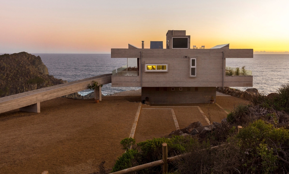 Mirador House by Gubbins Arquitectos