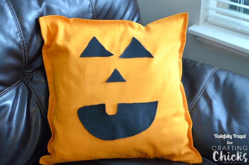 No Sew Jack O Lantern Pillow