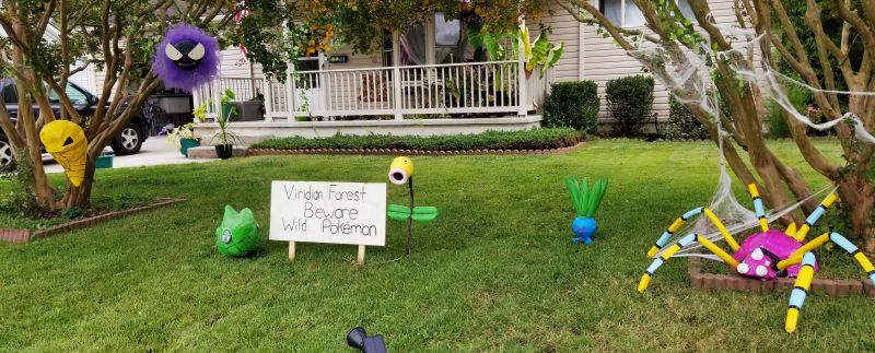 Pokemon-Themed Halloween Display 