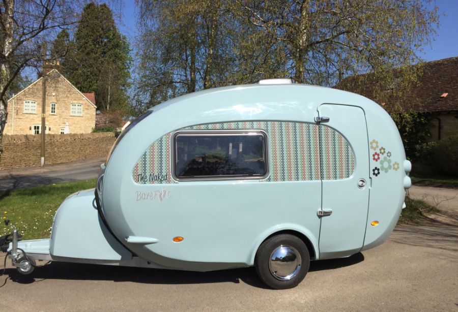 Retro Barefoot Curvy Caravan - Trailer Camper 