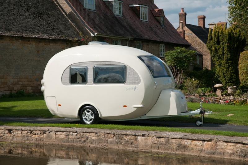 Retro Barefoot Curvy Caravan - Trailer Camper 