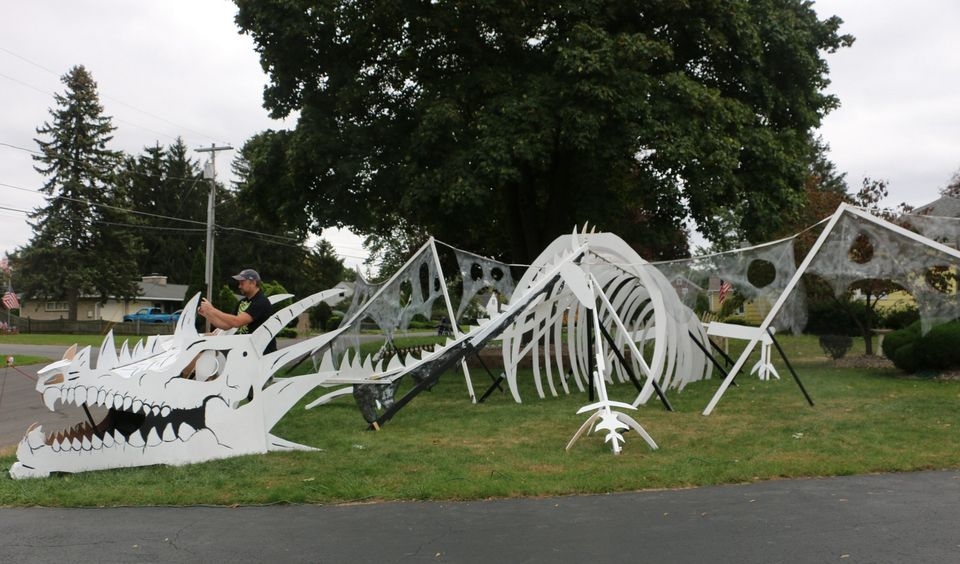 Sandra Drive dragon skeleton is perfect for Halloween 2015