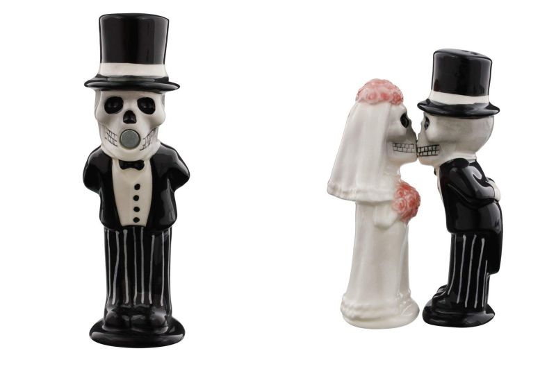 Skeleton salt shakers