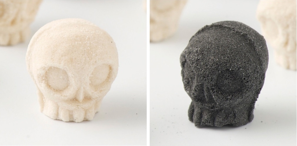 Black and white skull-shaped sugar by Nobumasa Takahashi