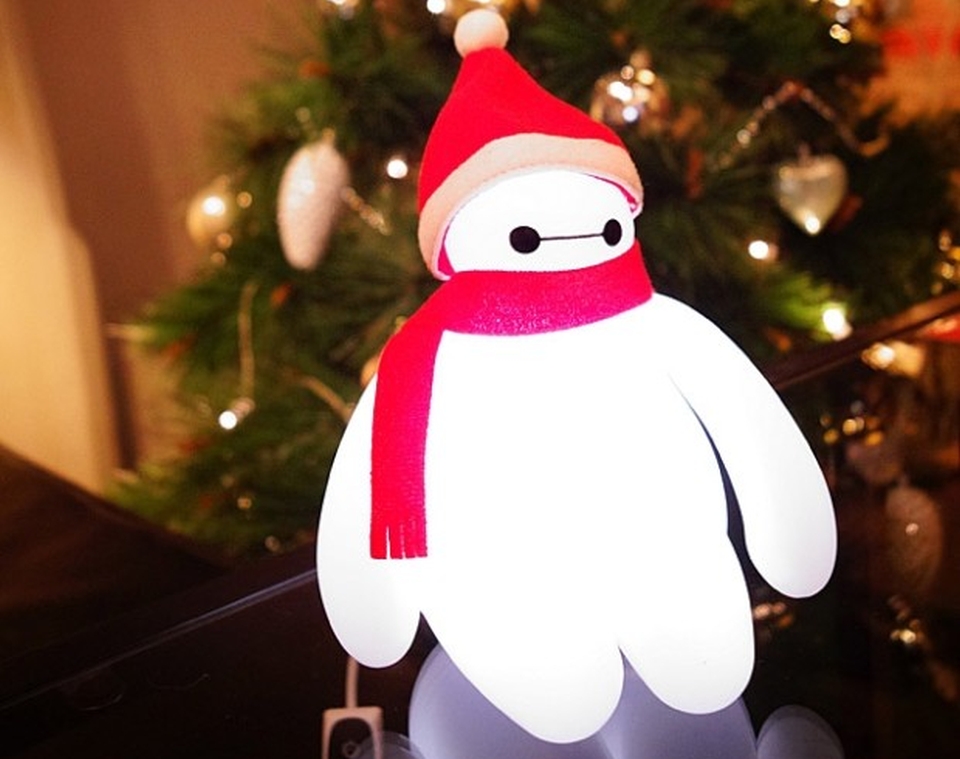 Baymax Lamp turns Santa Claus